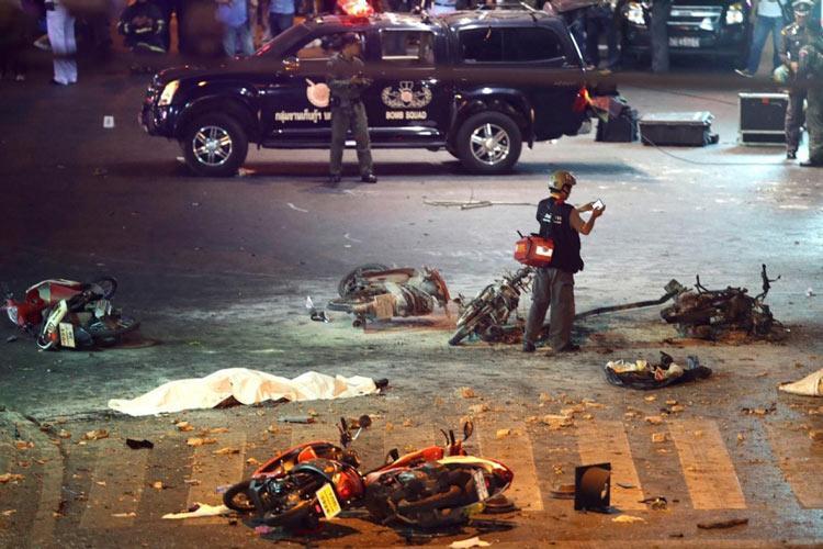 بانکوک: انفجار بمب در یک معبد 27 نفر را قربانی کرد