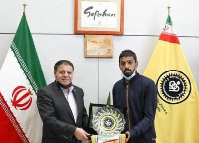 جدایی مهاجم خارجی سپاهان از جمع شاگردان نویدکیا