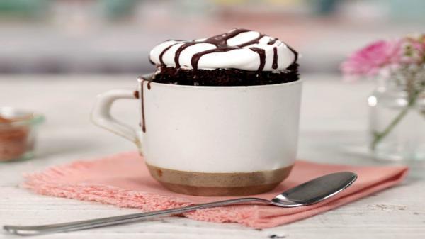 طرز تهیه کیک فنجانی با قابلمه، فوری، آسان و خوشمزه